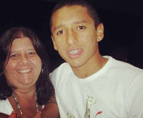 Marquinhos shares an intensely close bond with his mother, Alina Aoás.