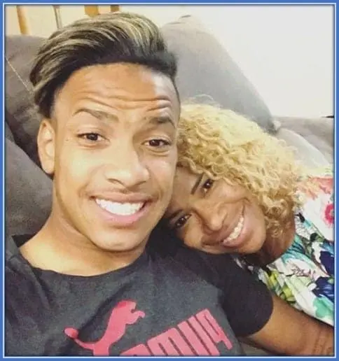 Matheus Pereira with his mother, Viviana. Credit: IG.