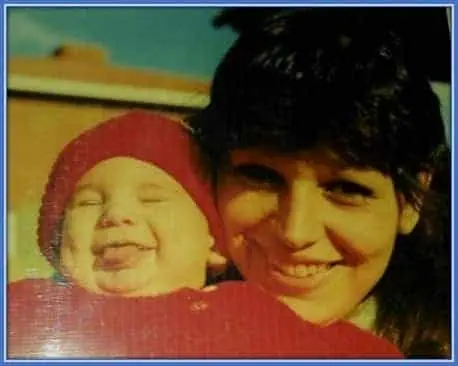 A childhood photo of Emiliano Martinez with his mother.