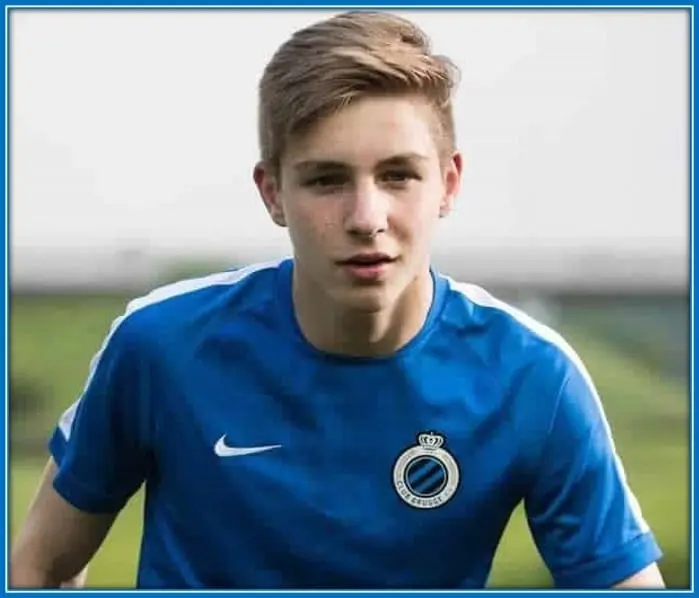 As I write this Bio, Dendoncker Sibling Lars is an upcoming football talent who trains with Brugge.