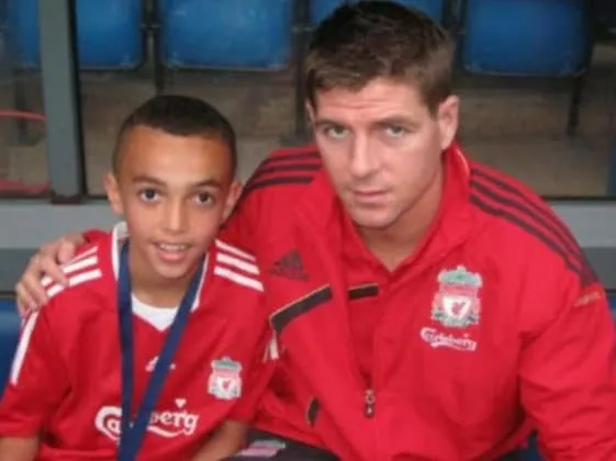 This is young Trent Alexander-Arnold with Liverpool Legend Steven Gerrard.