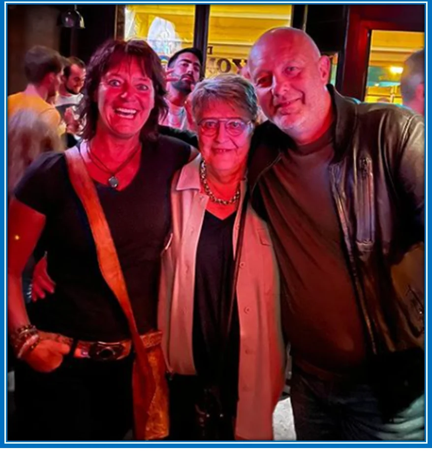 A photo showing Micky van de Ven's Aunt with his grandma and dad. Credit: Instagram/mickyvdven/.
