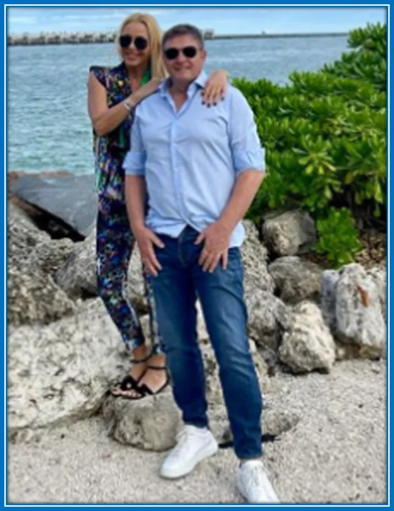 A vacation photo of Dragan Stojkovic with his spouse. Source: Instagram.com/draganstojkovicpixy/