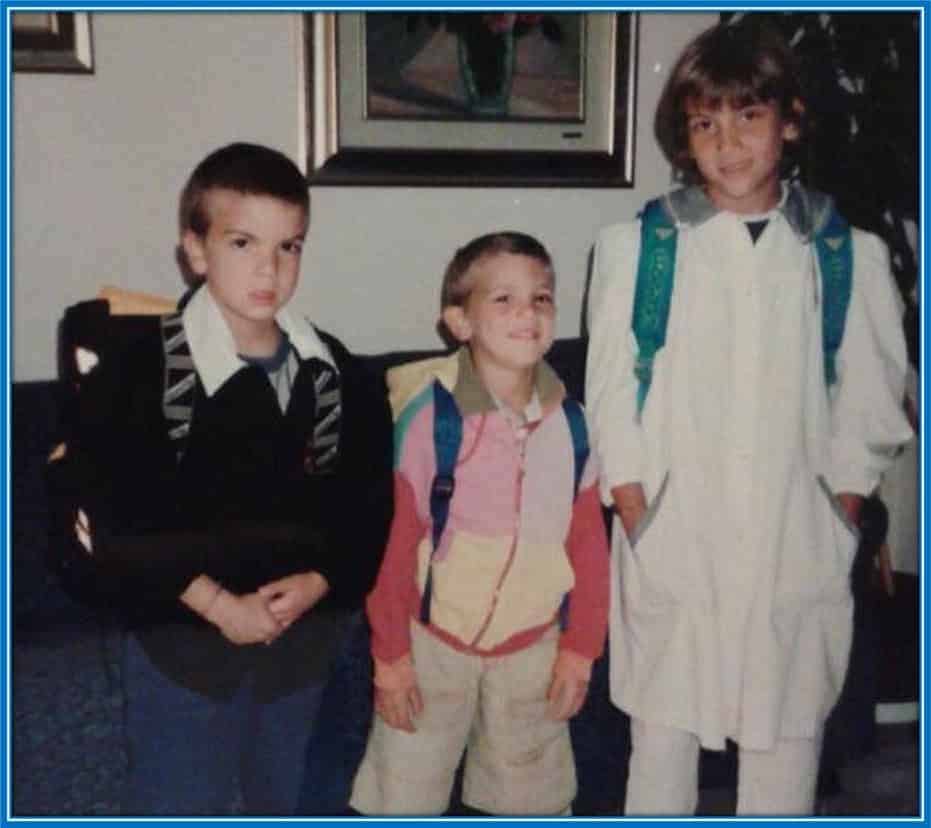 Manuel Locatelli (in the middle) and his siblings were preparing to leave for school.