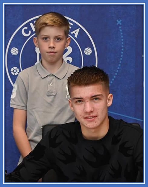 Young Alfie Gilchrist and his little brother looked delighted as he signed his first professional contract with Chelsea FC. Source: Instagram/alfie.gilchrist.