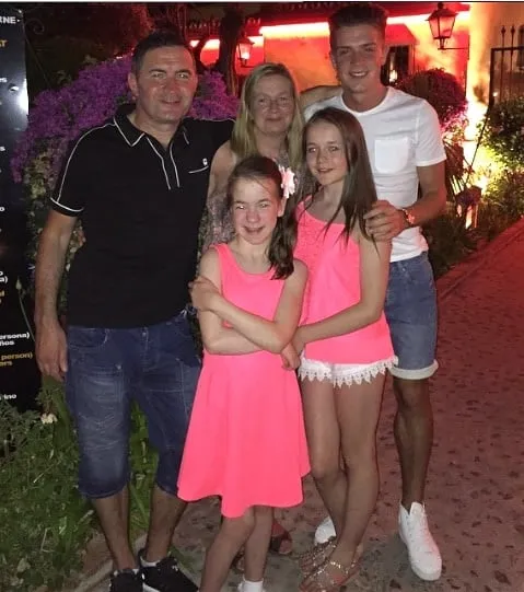 Jack Grealish Family Photo. Credit to IG.