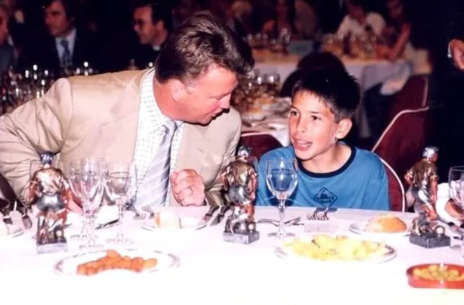 The Destiny Encounter - A rare image of Louis Van Gaal and Jordi Alba.