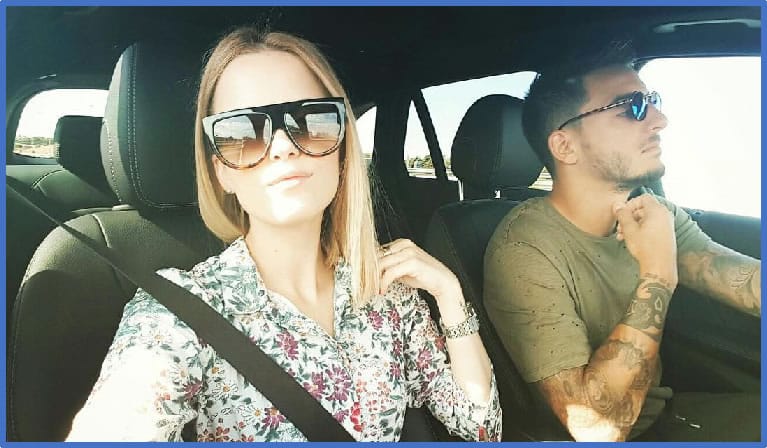 Joselu's wife and the footballer in the car. Photo: Instagram/joselumato
