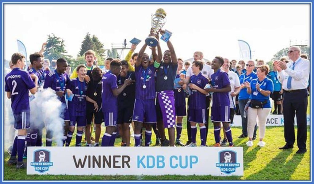 There is a saying that Victory tastes sweeter when shared. Behold Lavia's golden moment from the KDB Cup, a memory that is etched forever in his heart. Image: @lavizzy6.