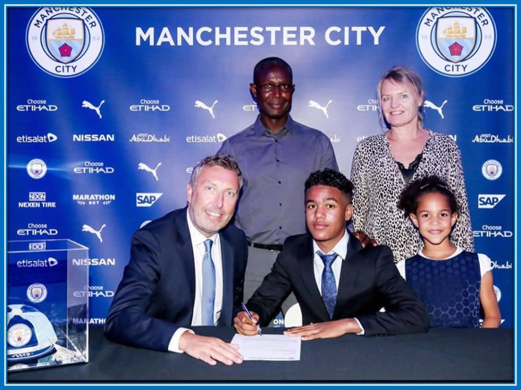 On this day, in July 2019, Oscar Bobb decided to continue his soccer education at Manchester City! Credit: X/Cityreport.