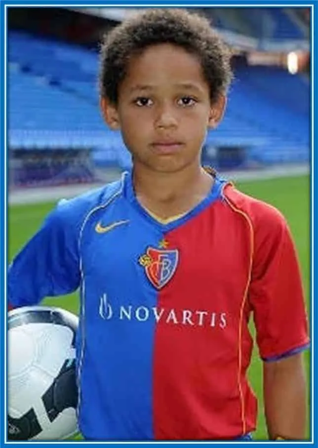 Behold the boy for the future, in FC Basel colours.