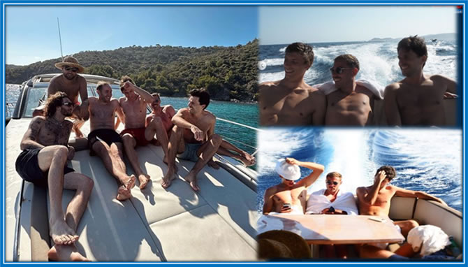 The happy moments the Real Sociedad teammates gets on a vacation with his friends. Source: Instagram lenormand_r,.