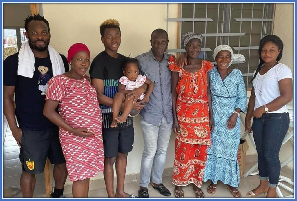 Michael Essien (far left) and Mas-ud Didi Dramani (center): Two Football Icons Exploring Simon Adingra's Humble Beginnings in Abobo, Cote d'Ivoire Credit: TheAthletic.