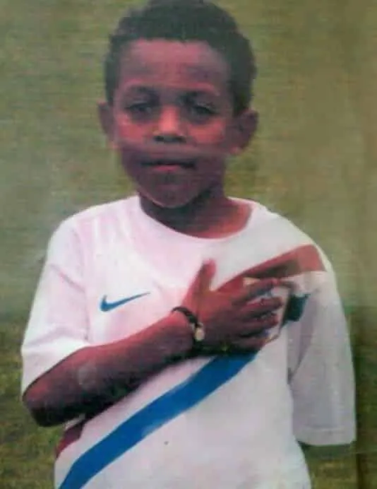Throwback photo of 8-year-old Donyell Malen wearing a National Team jersey.