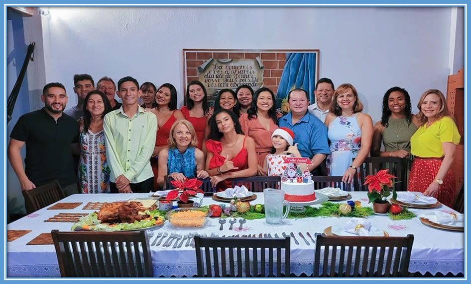 The Cantanhede and Macario family enjoying Christmas together. Source: Instagram@Catarina_Macario