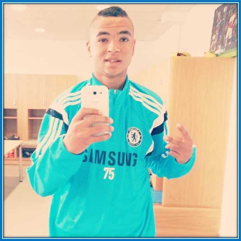 Youssef En-Nesyri is a Chelsea fan.