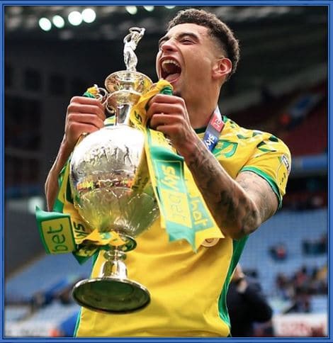 His expression explains how happy he was when he helped his team lift the championship.