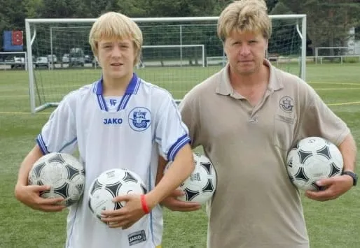 Young Felix and Father, Roland Kroos.