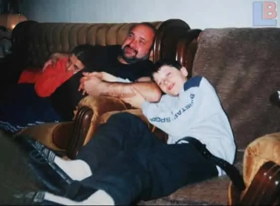 Robert Lewandowski with father- Krzysztof and sister- Milena.