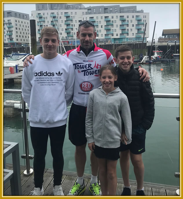 Behold Liam Delap's siblings with their father as they take a family photo