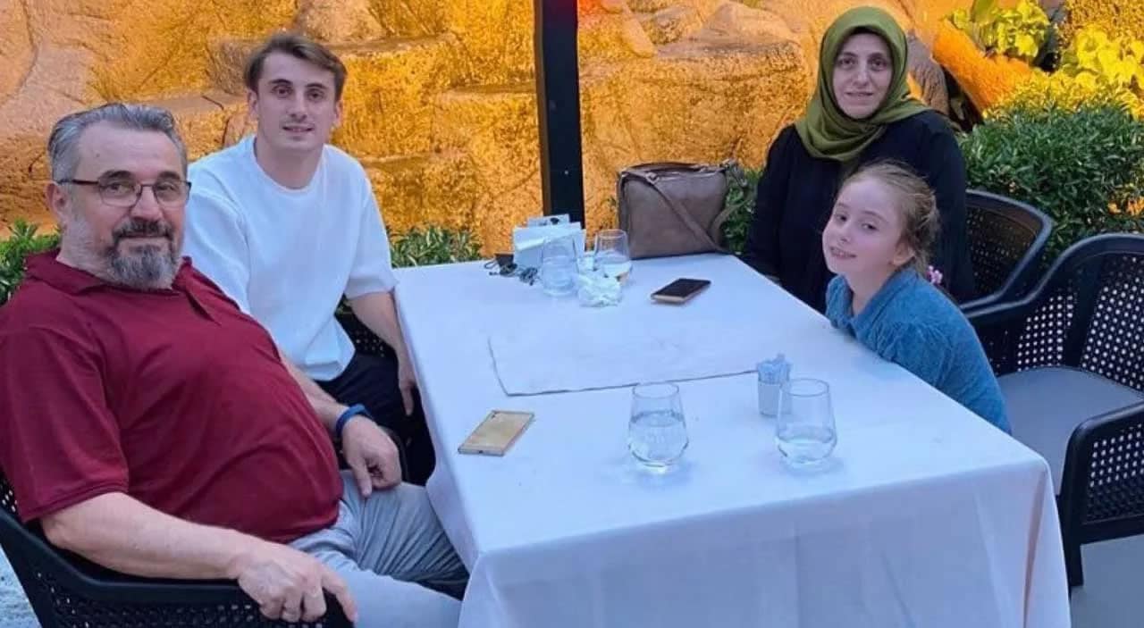 Meet Kerem Aktürkoğlu's parents. Omer and Filiz with his only sister.