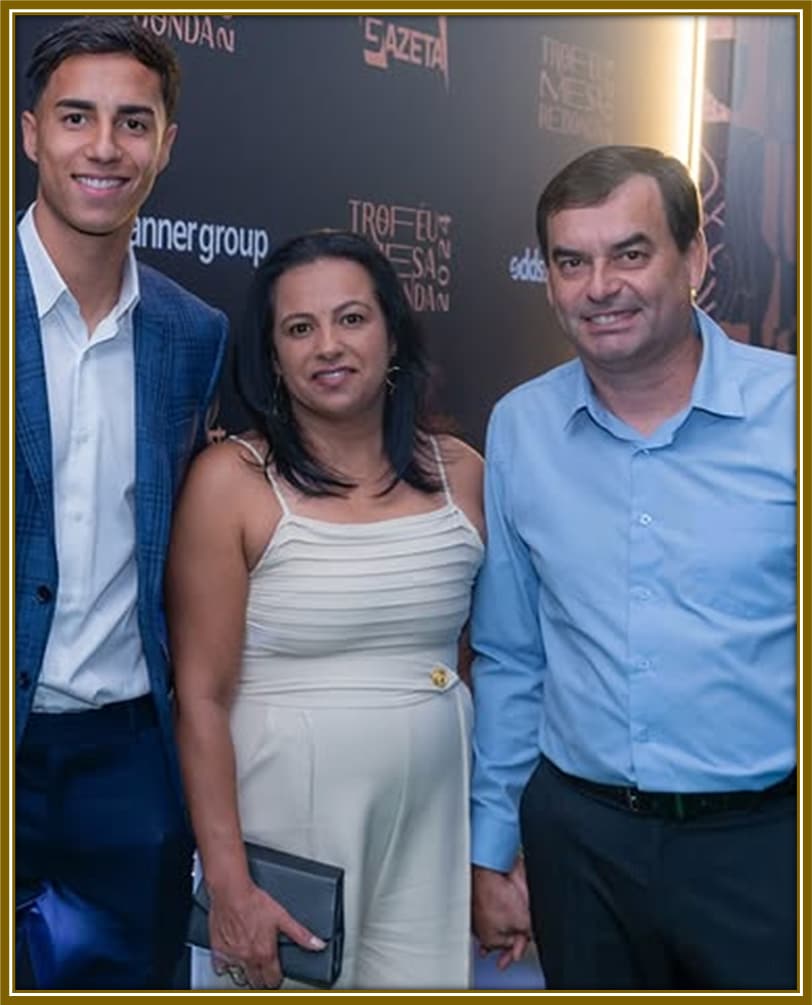 Meet the pillars of Vitor Reis' success, his proud parents, who have supported him every step of the way.