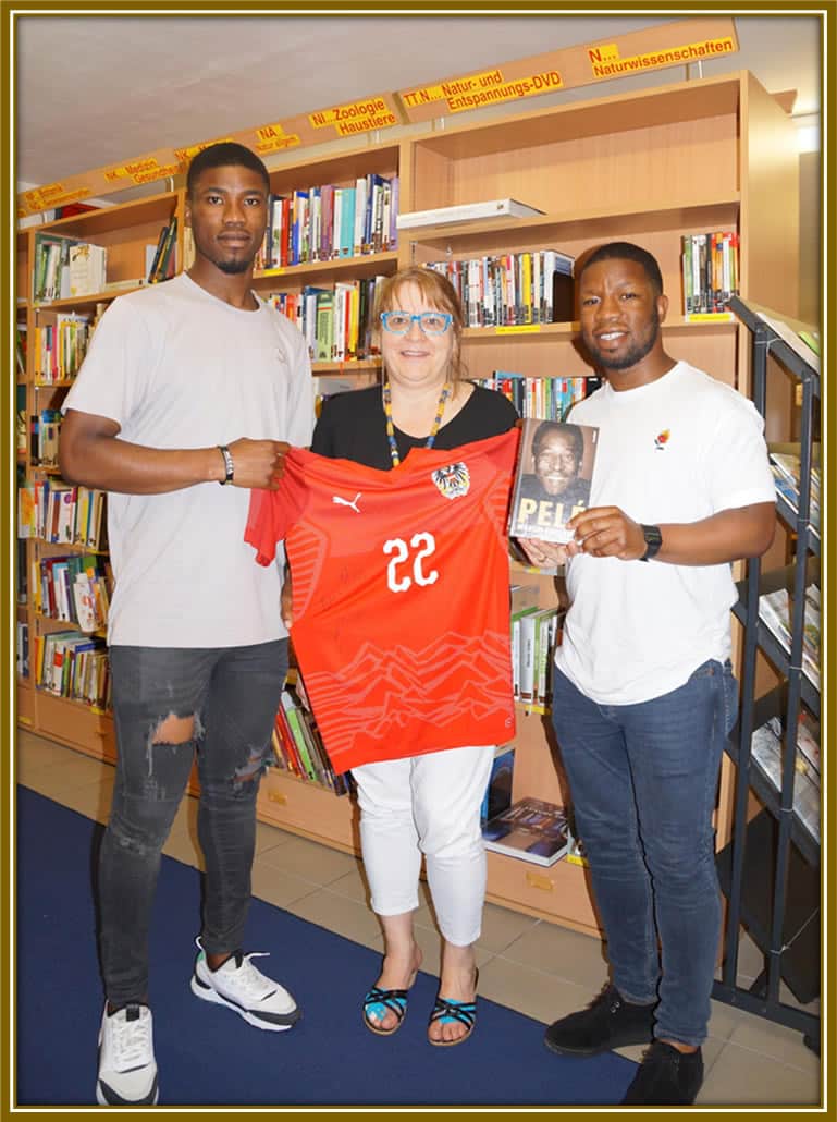 Kevin Danso and his brother Emanuel. Image Credit: Meinbezirk